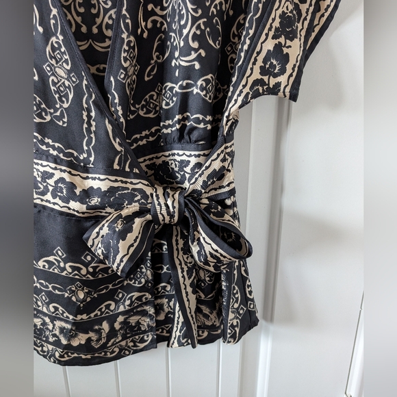 White House Black Market Silk Wrap Blouse 100% Silk, Size M - Picture 2 of 4